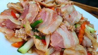 เบคอนผัดหอมใหญ่ ผัดแบบนี้เลย!!!  กลิ่นหอมชวนหิว อร่อยลงตัวสุดๆ