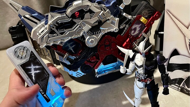 CSM specification FANG memory 2.0? ! Repainted with metallic blue and added lights to automatically 