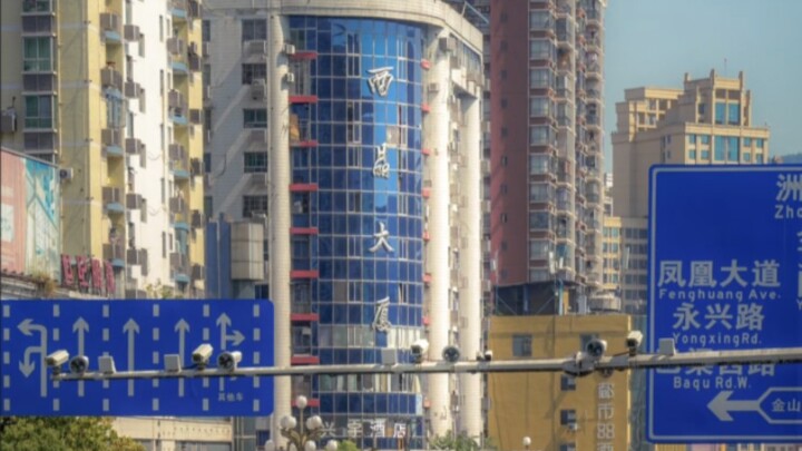 Kamu sudah bangun, sekarang adalah sore hari tahun 2008.