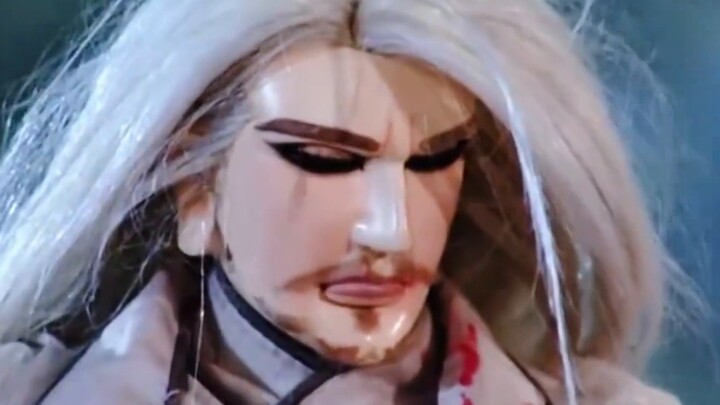 Ao Xiao Hong Chen: He was once the leader of the Central Plains martial arts world, but his martial 