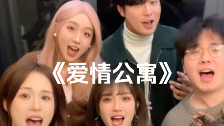 أفضل شخص بجانبك، وأحب شخص لك أمام عينيك.