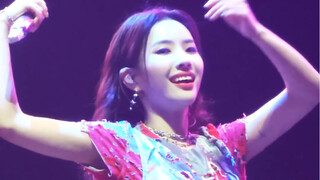 4K【田小娟】 240512 《Wife》初舞台直拍｜Head In The Clouds New York