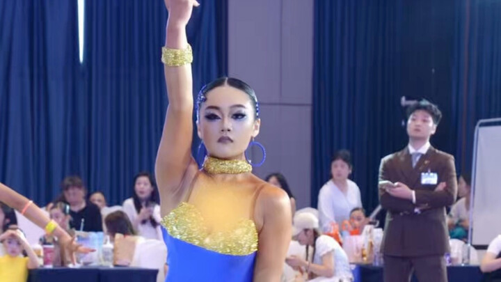 Mẹ ơi, con đã thắng rồi!
