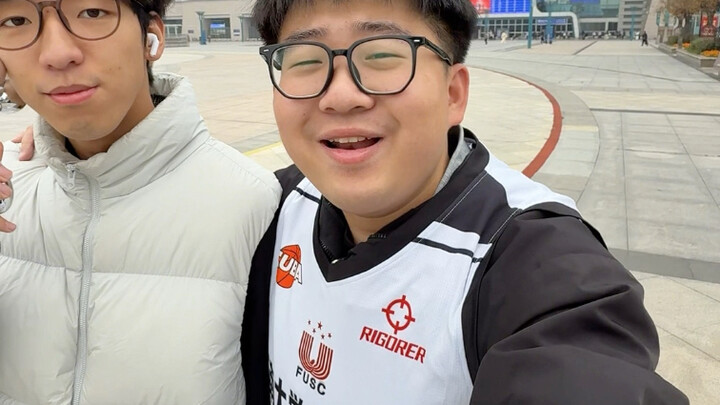 千万别和兄弟去成都..