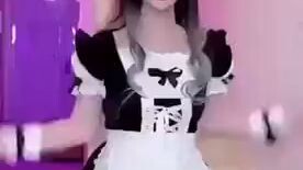 hot 🥵 girl dancing