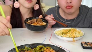 #冷吃牛肉三拼 和男朋友冷战各吃各的 在美食面前可以先放弃冷战！#妈呀太香了#情侣搞笑日常#美食推荐