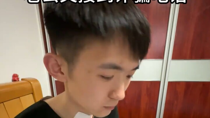 Rốt cuộc hai người ai mới là nhân viên chăm sóc khách hàng hahaha