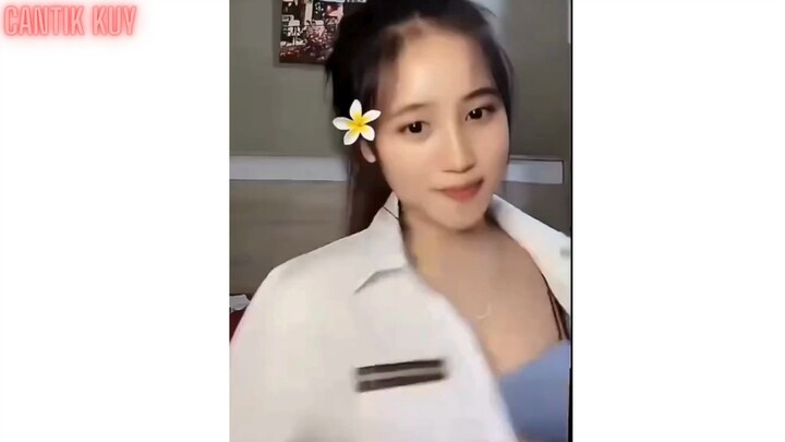 anggota #cantik #wanita #hot #gaya #manja