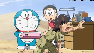 Doraemon, the blue fat man used the phantom sightseeing machine to project the desert environment, b