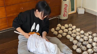 Saya membuat selimut bulu angsa seberat 5 kg dari jaket bulu angsa lama