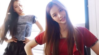 غنت سيوليون وكيوجين من NMIXX ورقصتا على أغنية ITZY الخاصة بهما في الفندق