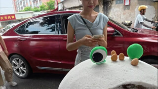 I was selling salt-baked quail eggs at a stall and took a few days off. I almost got robbed.