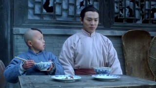 Jet Li - New Shaolin Five Ancestors - Anak itu merobek celana dalam ayahnya setelah mencucinya, jadi