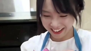 "Nếu chúng ta đủ can đảm để ở bên nhau, liệu có kết thúc khác không?"