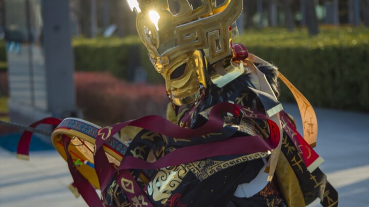 The grand festival begins, banishing misfortune.