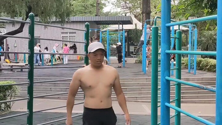 A master with no signs of training