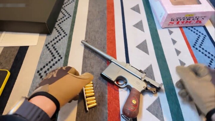 Unboxing Mainan Game Resident Evil 4 Mauser C96 RED9