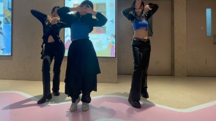 The jerk who met up at rehearsal and found out none of the three of them were wearing anything. . ?