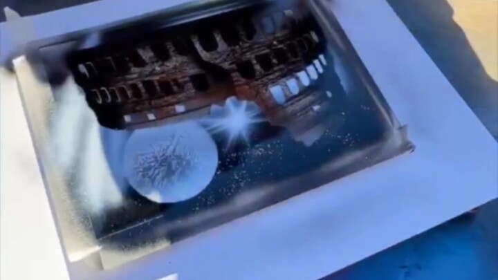 【Seni Jalanan】Melukis Koloseum dengan Cat Semprot pada Komputer Apple