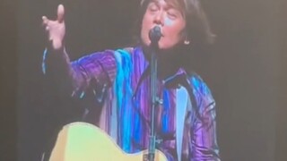 Bởi vì đây là bài hát bạn viết khi 25 tuổi mà!