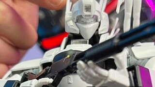 Playing with a twenty-year-old model of the Ingram II