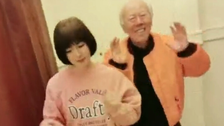 #Jin Guangfa Universe: Moonlight vs. Mighty Sand Moles—Which One Do You Choose?