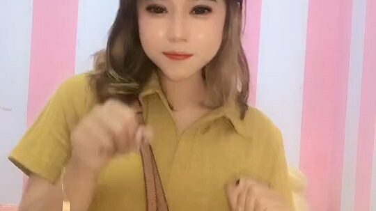 jangan lupa follow akun aku yaa,dan like video nya💗