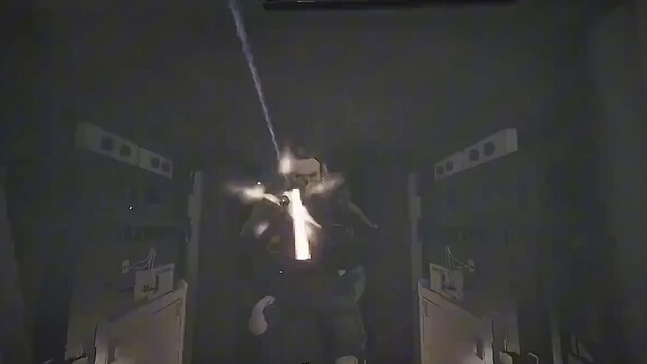 盾哥总裁赌电梯间