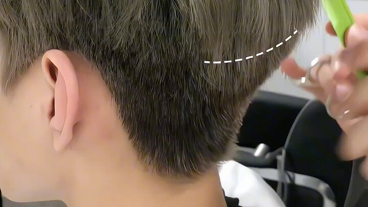 Cách cắt kiểu tóc mái lởm chởm hot trên mạng này rốt cuộc phải cắt thế nào?