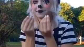 When I meet a girl outside wearing my coolest outfit:
