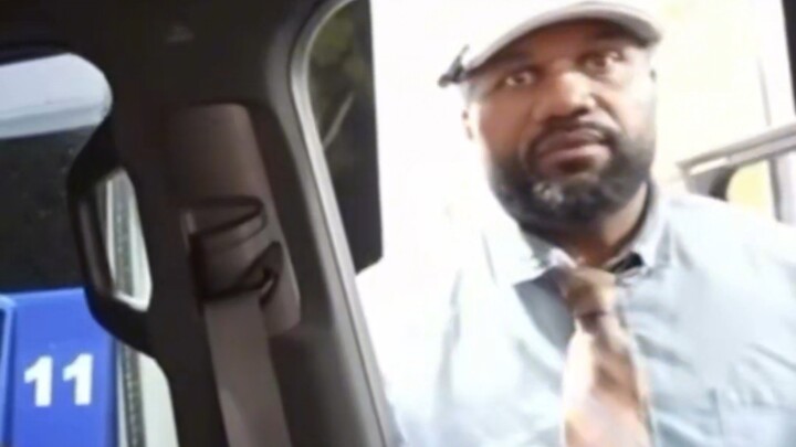 พวกคุณก็ไม่ปล่อยเขาไปเหมือนกัน