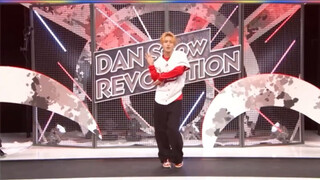 After two years, Li Xicheng finally danced Permission to Dance again, tears streaming down his face.