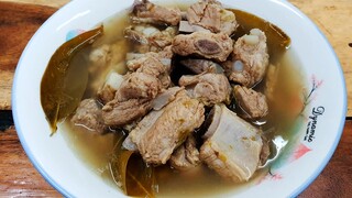 ซี่โครงหมูต้มใบชะมวง อร่อยง่ายๆ Pork ribs with Garcinia Cowa