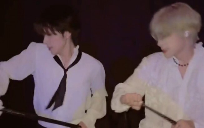 【NCT】Bạn một cái, tôi một cái, thử thách ai cũng yêu thích