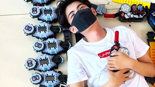 Có thể tìm thấy điều gì hay ho trong 10.000 chiếc Túi May mắn Đai Kamen Rider từ Nhật Bản?