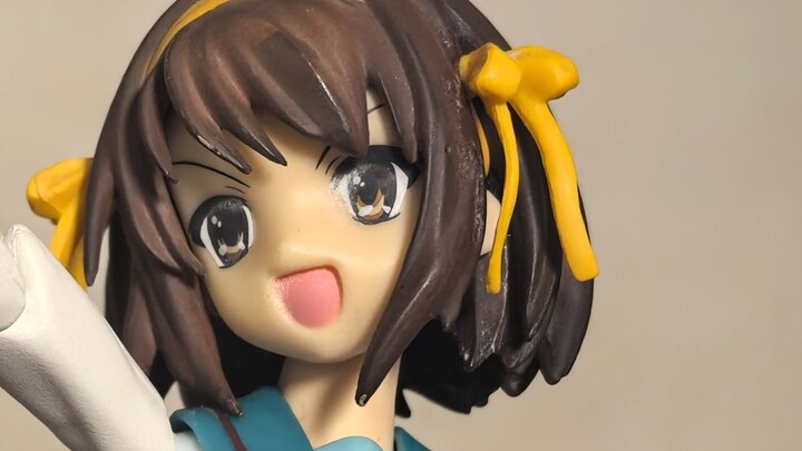 Nữ anh hùng đầu tiên của nhóm bắt nạt học đường? Suzumiya của 100 triệu người? Chia sẻ mô hình figma