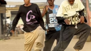 ما مدى سرعة الساقين في رقصة التسخين الأفريقية؟