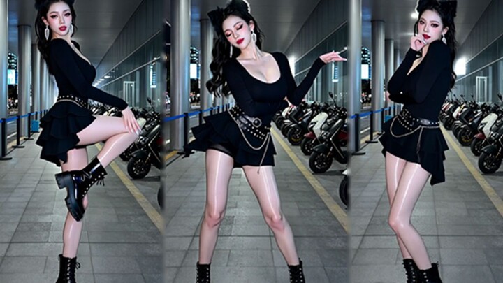 [Gentleman TV] Gentleman ❤️ Motorcycle Goddess Super Stunning Hip Swivels