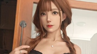 هل يمكنك فقط أن تنظر إلي؟