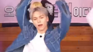 هذا الزاوية تشبه سوبر الذي يرقص على وجهي! لا أستطيع إلا أن أقول إن فكرتي القذرة هي ذنبي، وسأُصلح ذلك