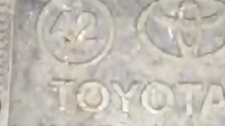 Dép nhà bạn là TOYOTA à