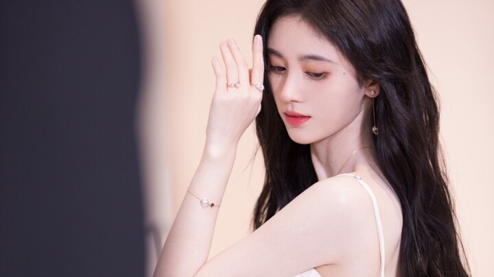 〖จวีจิ้งอี〗นั่นเรียกว่าชอบเหรอ? ที่แท้คุณแค่โหยหาตัวเขา ต่ำช้าจริงๆ