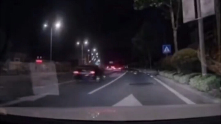 أراهن على أن السيارة الأخيرة ستفوز