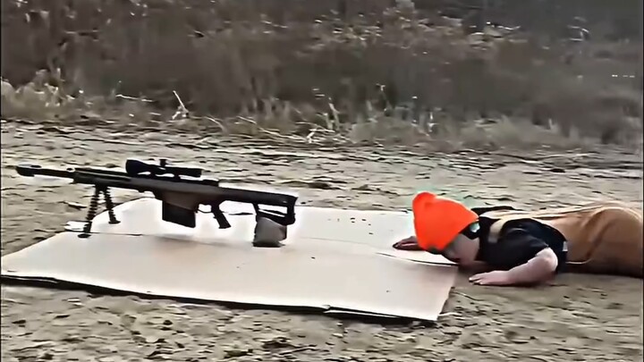 "Famous scenes of recoil display"