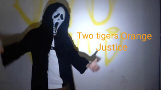 Học theo mặt quỷ nhảy điệu "Hai chú hổ" (Orange Justice)