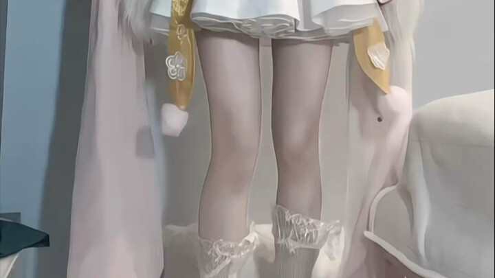 عيد منتصف الخريف سعيد يا أحبائي، قمت بابتكار رقصة صغيرة بنفسي #اعتذار خارج الشخصية #كوسبلاي تشانغ إي