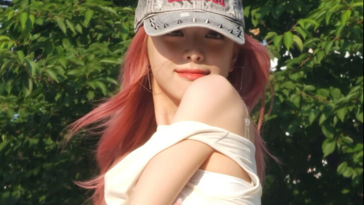 Bolehkah aku semanis ini?! Anggota ITZY sedang melakukan tantangan Yila Yila~