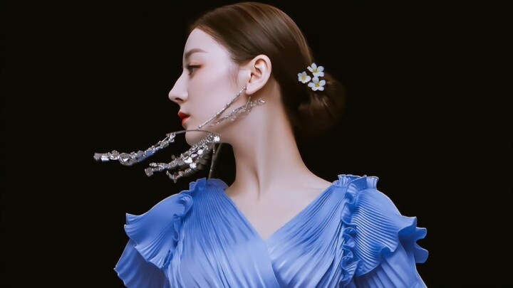 Dilireba ELLE's new year issue is coming