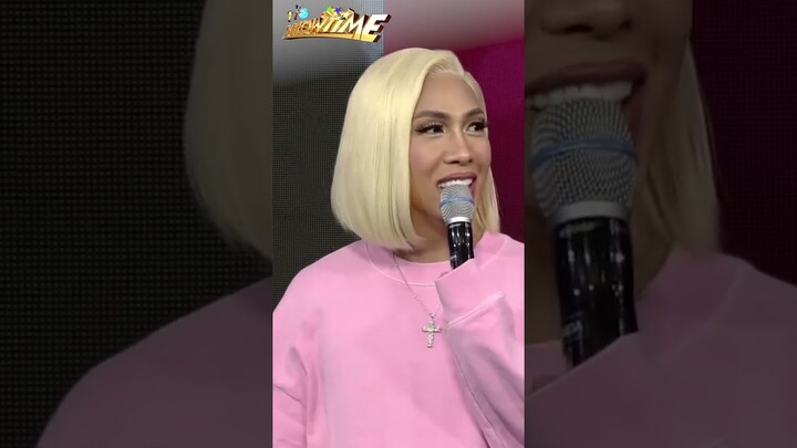 POV - Medyo OA ‘yung pagkapraning ng jowa mo #shorts | It's Showtime