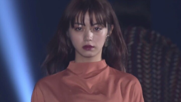 [Japanese Fashion Show] Ikeda Elaiza steps out on the catwalk and makes you excited!